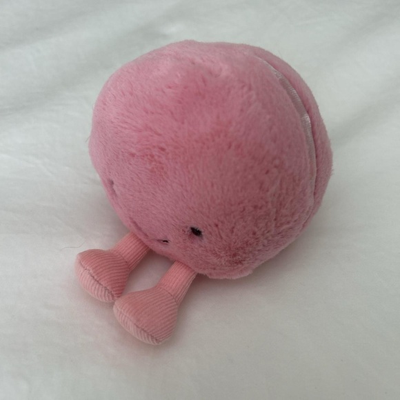 Jellycat Authentic Amuseables Mia Macaron - Picture 2 of 7